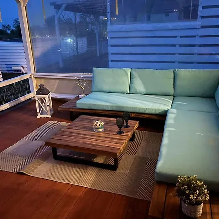 Gardenia - Deja View Camping