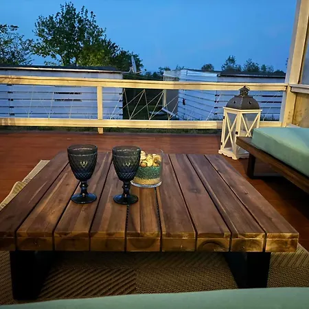 Gardenia - Deja View Camping